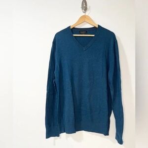 Banana Republic Men's V-Neck Sweater